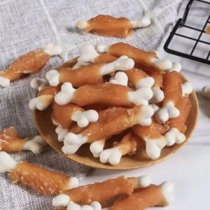 Bánh ăn vặt hình khúc xương